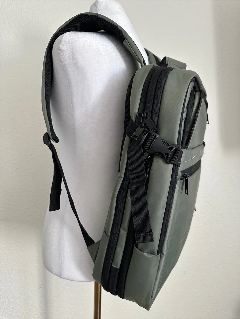 DUCHAMP London Expandable Carry On Travel Backpack suitcase USB in THYME